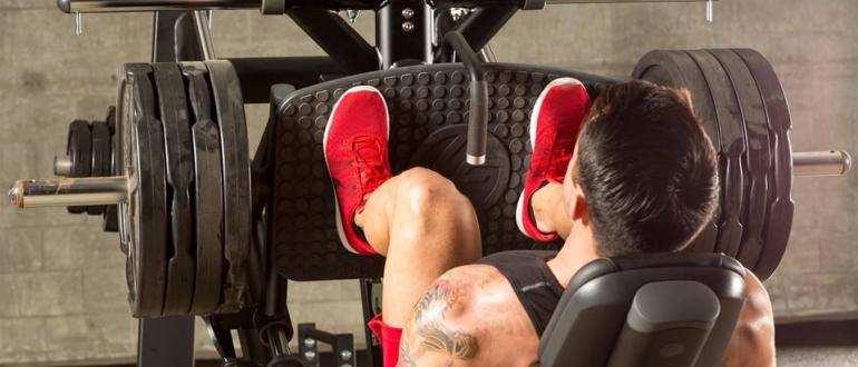 Жим ногами в тренажере правила выполнения упражнения и работающие мышцы Тренажер телега для ног как называется правильно